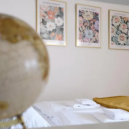 Neues Im Zentrum Von Fuer 2 Personen Apartman