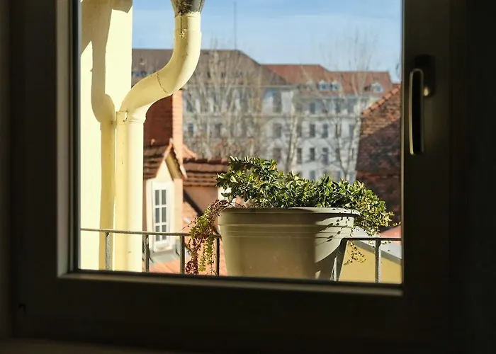 Neues Im Zentrum Von Fuer 2 Personen * Γκρατς